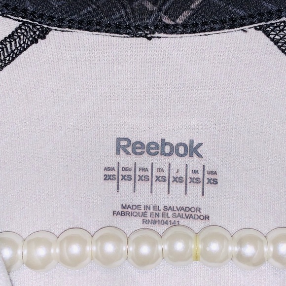 Jacket Reebok Reflective Performance Running Long Sleeve Sz Xs Gray 1/4 Zip - Picture 9 of 14